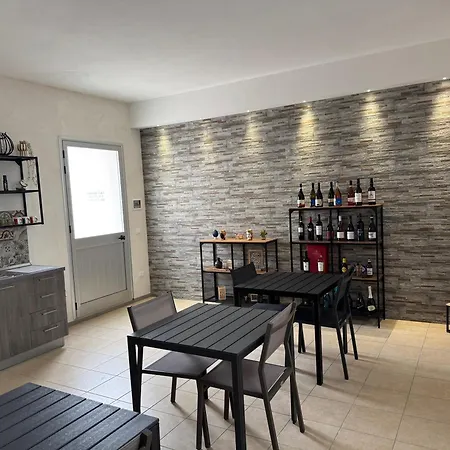 Alojamento de Acomodação e Pequeno-almoço Melissa 4*